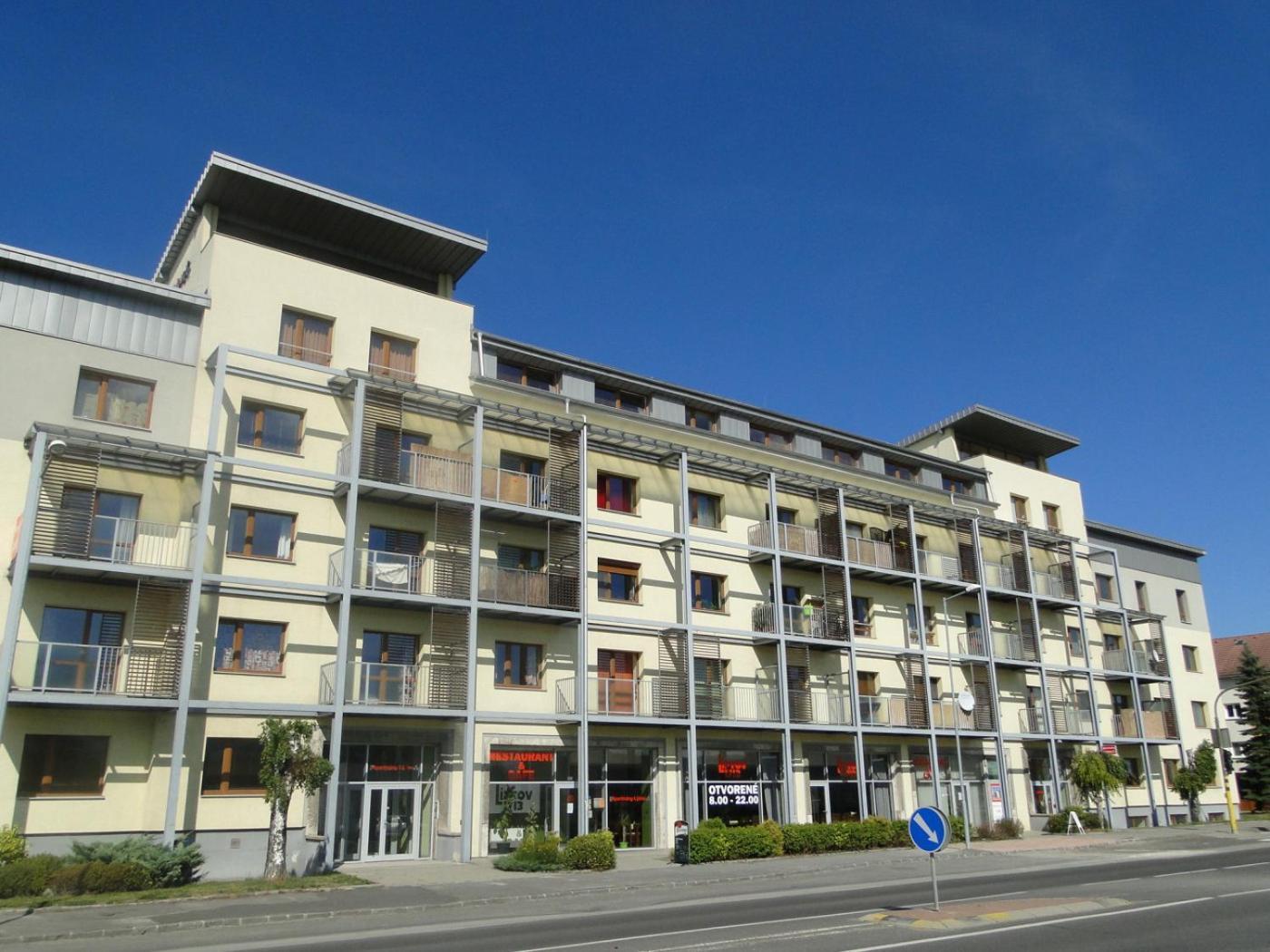 2 room Apartment with terrace, Apartmány Liptov Liptovský Mikuláš Esterno foto